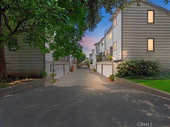 340 E Washington Boulevard 3, Pasadena CA 91104