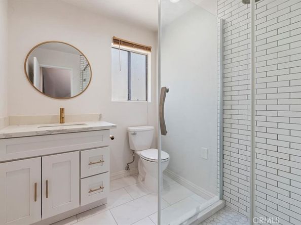 340 E Washington Boulevard 3, Pasadena CA 91104