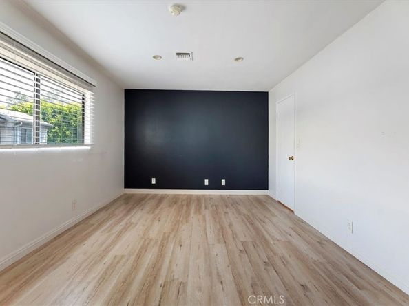 340 E Washington Boulevard 3, Pasadena CA 91104