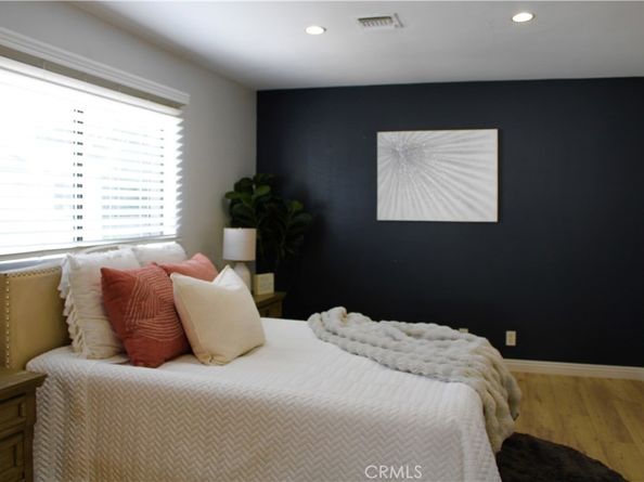 340 E Washington Boulevard 3, Pasadena CA 91104