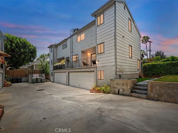 340 E Washington Boulevard 3, Pasadena CA 91104