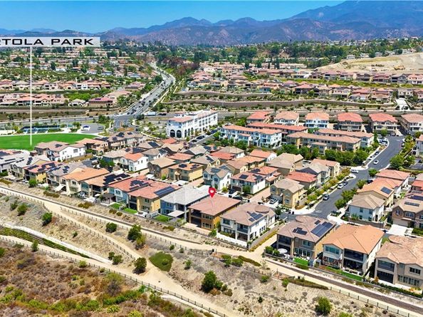 1186 Viejo Hills Dr, Lake Forest CA 92610