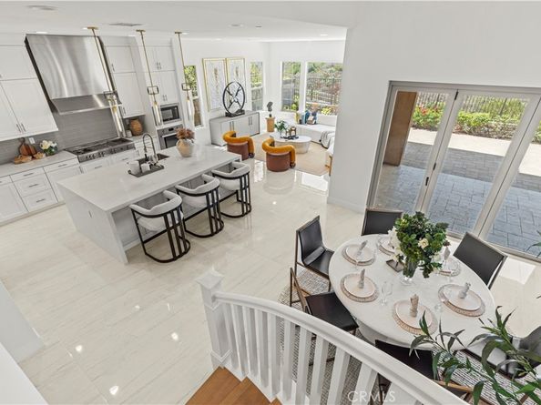 1186 Viejo Hills Dr, Lake Forest CA 92610