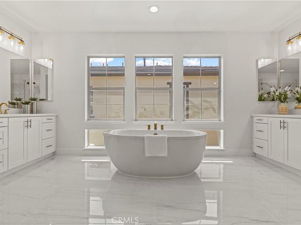 1186 Viejo Hills Dr, Lake Forest CA 92610