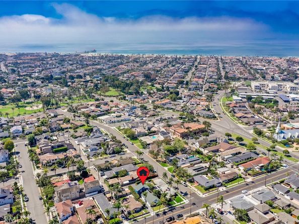 118 Adams Avenue, Huntington Beach CA 92648