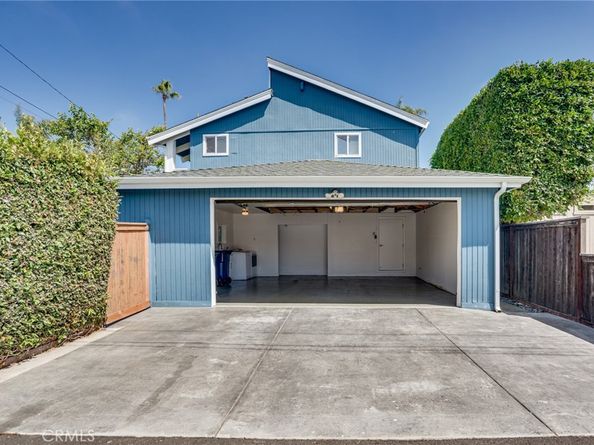 118 Adams Avenue, Huntington Beach CA 92648