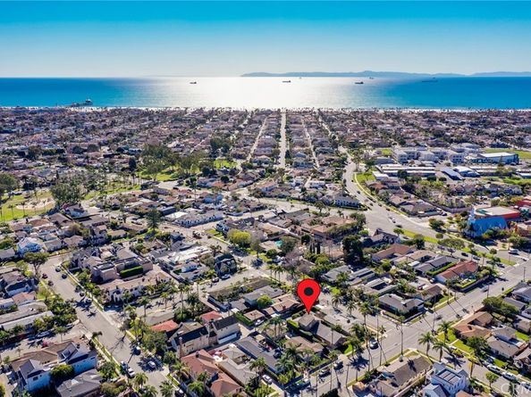 118 Adams Avenue, Huntington Beach CA 92648