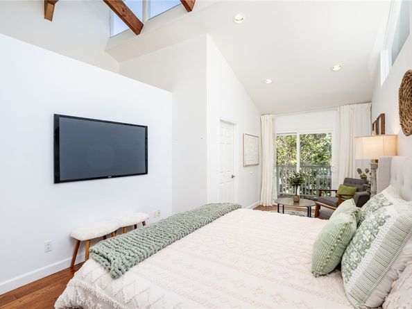 118 Adams Avenue, Huntington Beach CA 92648