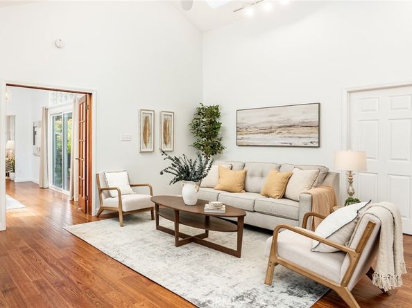 118 Adams Avenue, Huntington Beach CA 92648