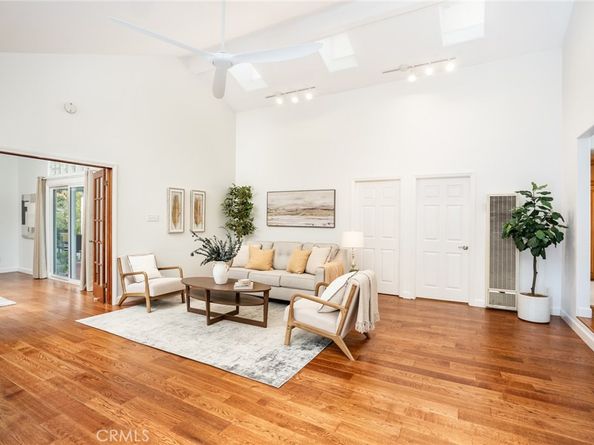 118 Adams Avenue, Huntington Beach CA 92648
