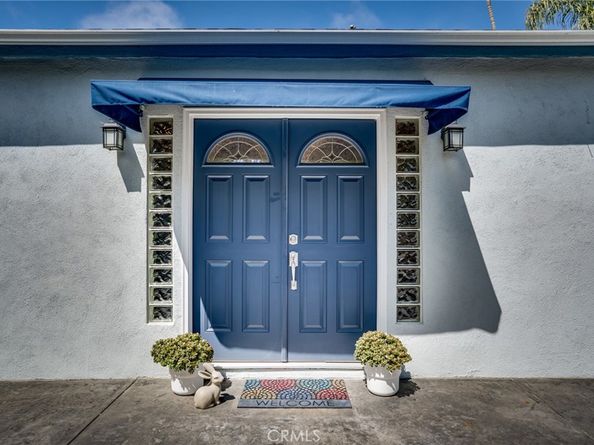 118 Adams Avenue, Huntington Beach CA 92648