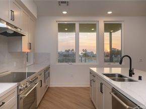 414 Main 400, Huntington Beach CA 92648