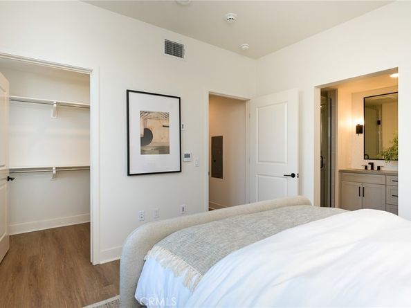 414 Main 400, Huntington Beach CA 92648