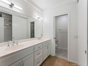 8 Stonewood, Irvine CA 92604