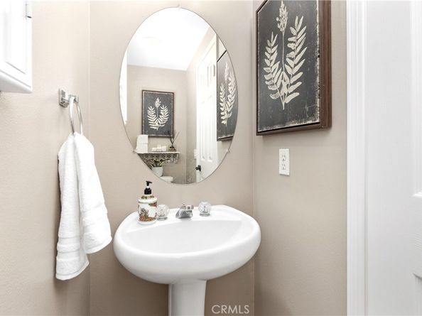 6 Cherokee Street, Trabuco Canyon CA 92679