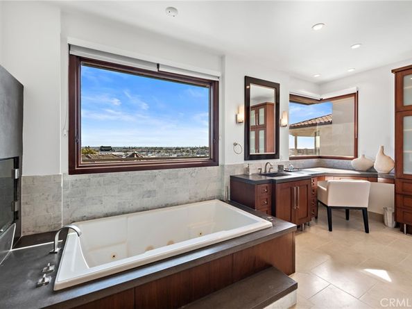 2907 Cliff Drive, Newport Beach CA 92663