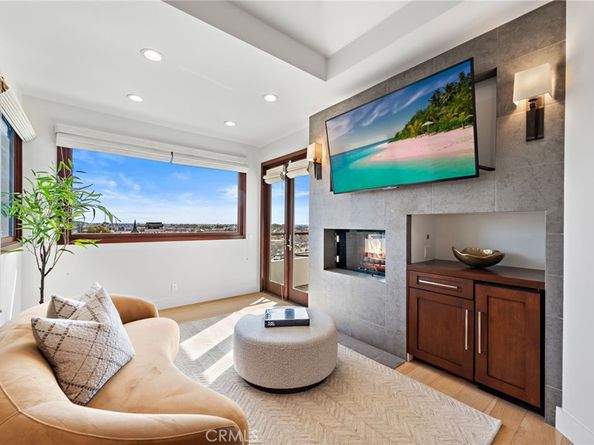 2907 Cliff Drive, Newport Beach CA 92663