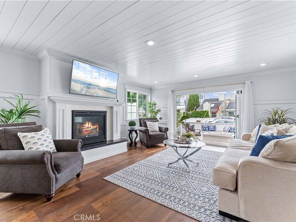 208 Indianapolis Avenue, Huntington Beach CA 92648