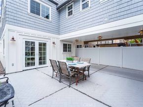 208 Indianapolis Avenue, Huntington Beach CA 92648