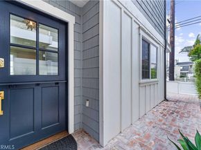 208 Indianapolis Avenue, Huntington Beach CA 92648