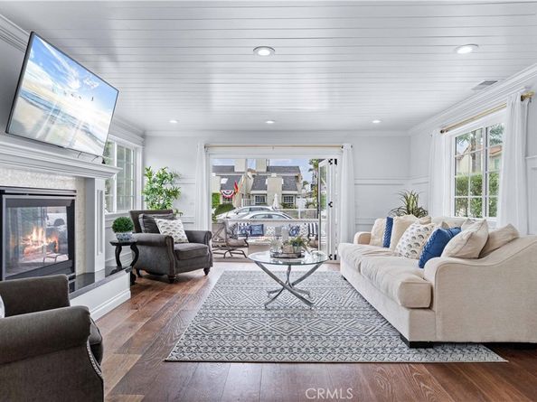 208 Indianapolis Avenue, Huntington Beach CA 92648