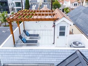 208 Indianapolis Avenue, Huntington Beach CA 92648
