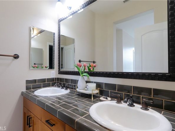 23 Crosspointe, Irvine CA 92618