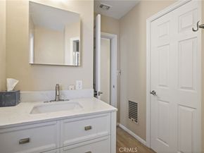 7057 Babcock Avenue, North Hollywood CA 91605