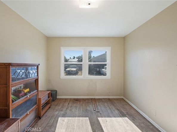 7057 Babcock Avenue, North Hollywood CA 91605