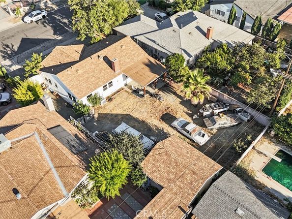 7057 Babcock Avenue, North Hollywood CA 91605
