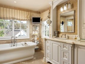 24992 Buckskin Drive, Laguna Hills CA 92653