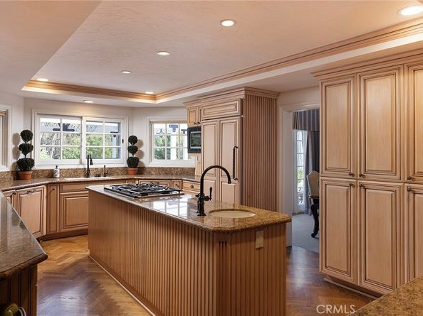 24992 Buckskin Drive, Laguna Hills CA 92653