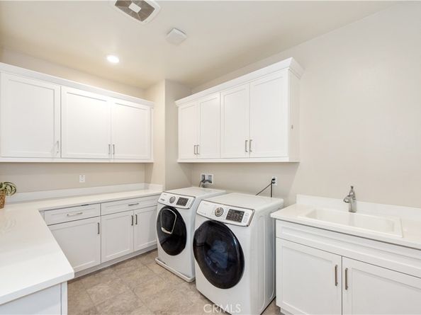 71 Einstein Way, Irvine CA 92618