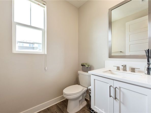 71 Einstein Way, Irvine CA 92618