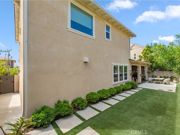 71 Einstein Way, Irvine CA 92618