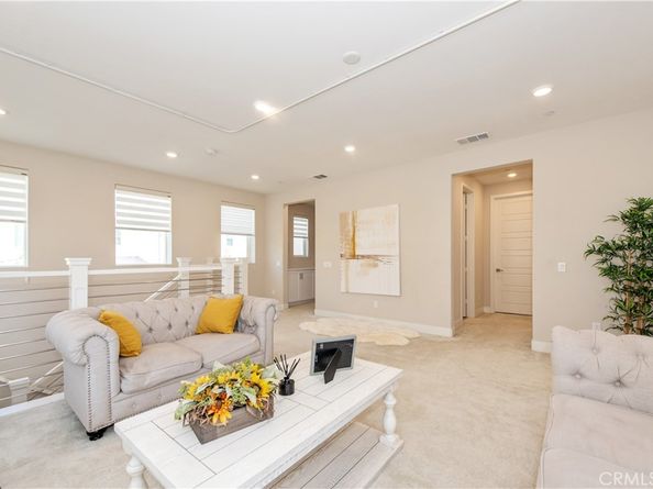71 Einstein Way, Irvine CA 92618