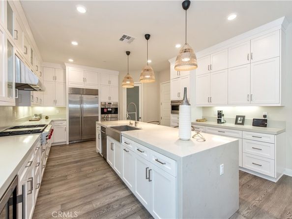 71 Einstein Way, Irvine CA 92618