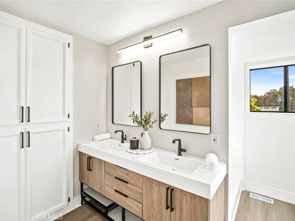 22332 Eagle Rock Way, Laguna Beach CA 92651