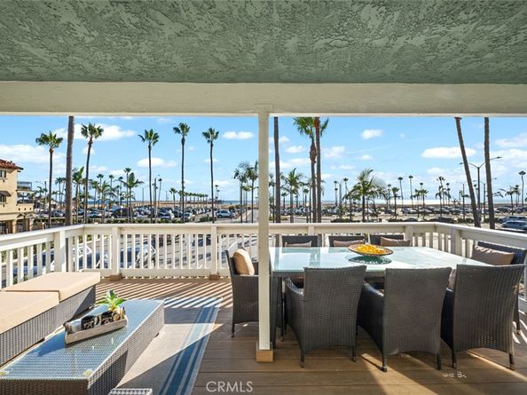 700 E Oceanfront, Newport Beach CA 92661