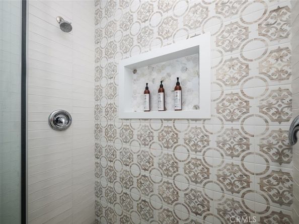 700 E Oceanfront, Newport Beach CA 92661
