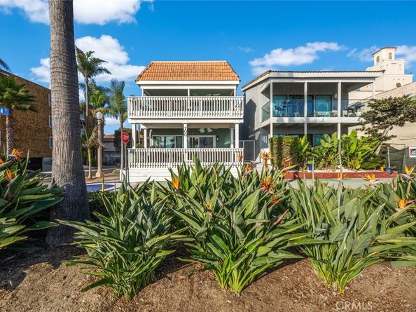 700 E Oceanfront, Newport Beach CA 92661
