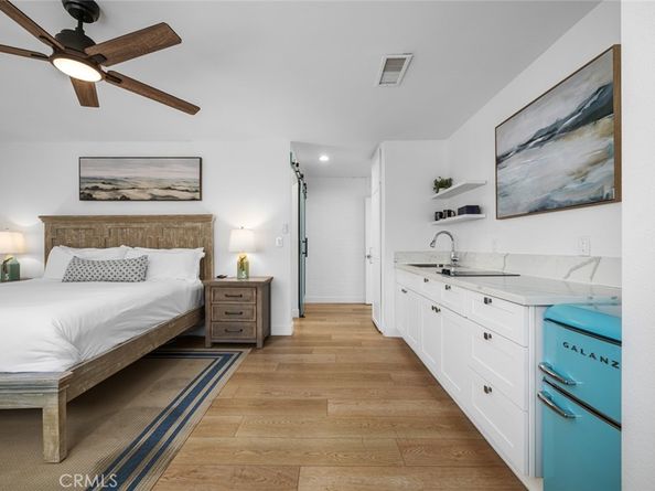 700 E Oceanfront, Newport Beach CA 92661
