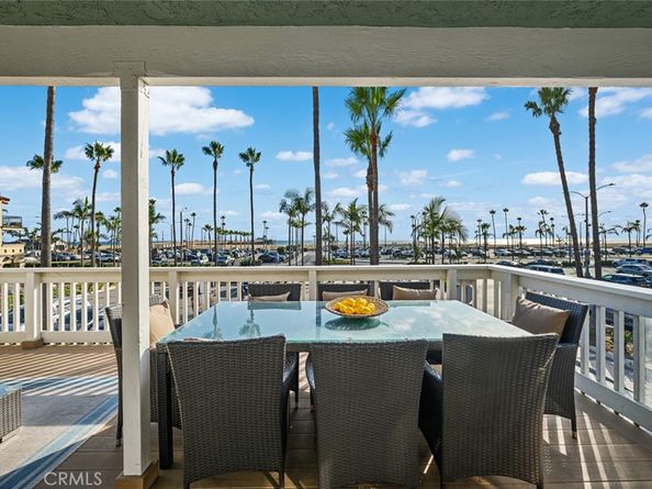 700 E Oceanfront, Newport Beach CA 92661