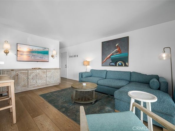 700 E Oceanfront, Newport Beach CA 92661