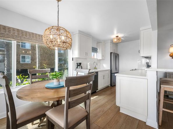 700 E Oceanfront, Newport Beach CA 92661