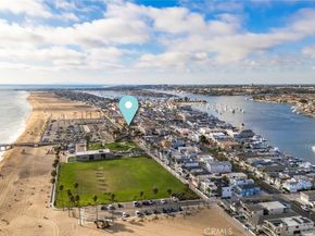 700 E Oceanfront, Newport Beach CA 92661