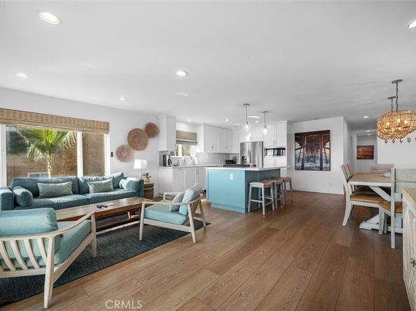 700 E Oceanfront, Newport Beach CA 92661