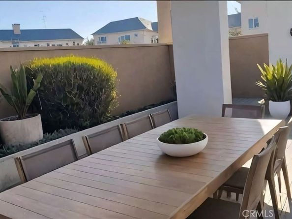 220 Lexford, Irvine CA 92618