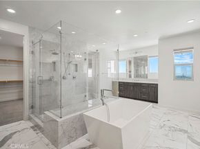 1062 Summit Oak Dr, Lake Forest CA 92679