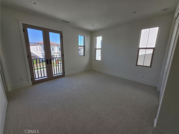 1062 Summit Oak Dr, Lake Forest CA 92679